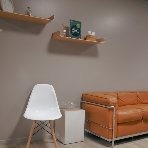 DSC04603activ-sante-geneve-rhone-accueil-salle-attente-physiotherapie activ-sante-geneve-rhone-accueil-salle-attente-physiotherapie